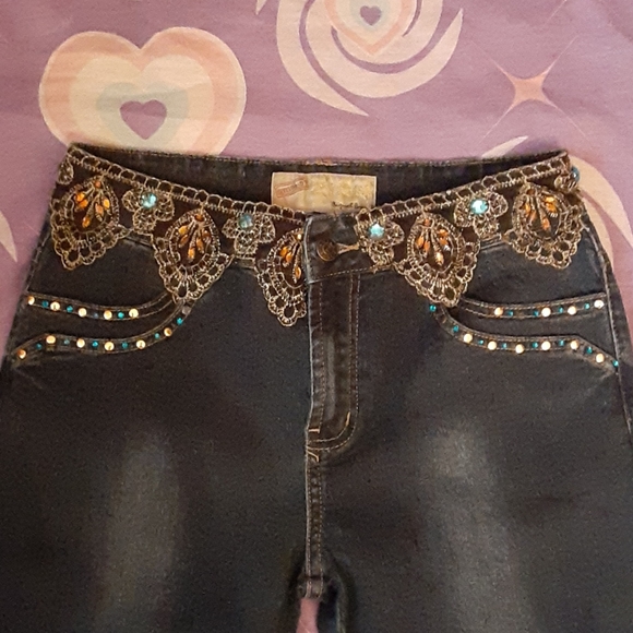 Zion decorative capris jeans - Picture 3 of 9